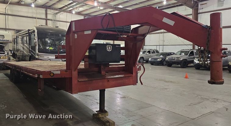 image for item DQ5165 2013 East Texas Longhorn GSN  equipment trailer