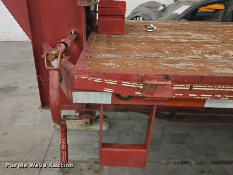 image for item DQ5165 2013 East Texas Longhorn GSN  equipment trailer