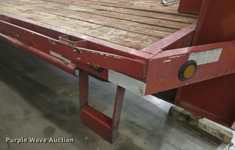 image for item DQ5165 2013 East Texas Longhorn GSN  equipment trailer