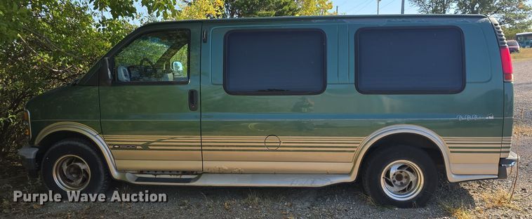 image for item DQ5188 1999 Chevy  Express G1500 van