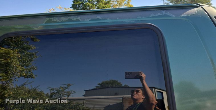 image for item DQ5188 1999 Chevy  Express G1500 van