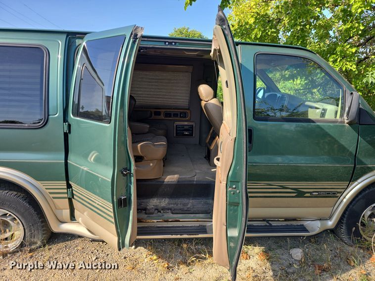 image for item DQ5188 1999 Chevy  Express G1500 van