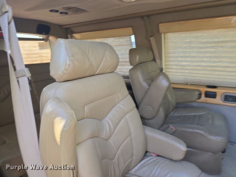 image for item DQ5188 1999 Chevy  Express G1500 van