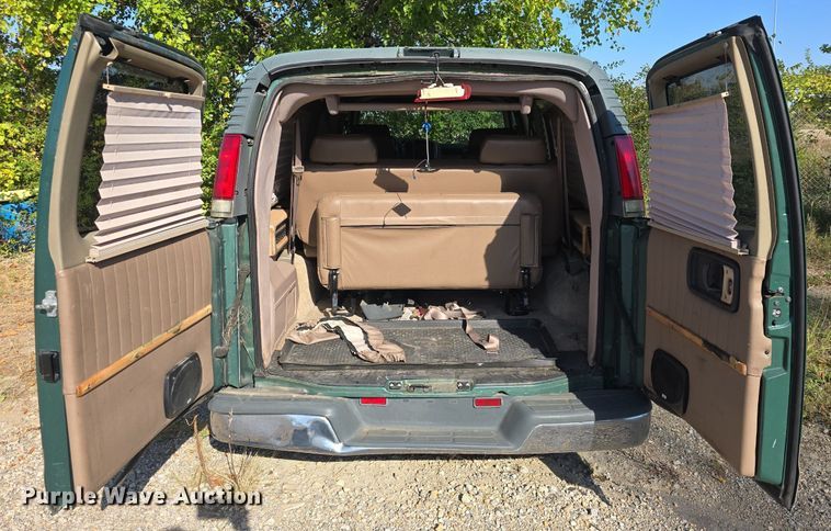 image for item DQ5188 1999 Chevy  Express G1500 van