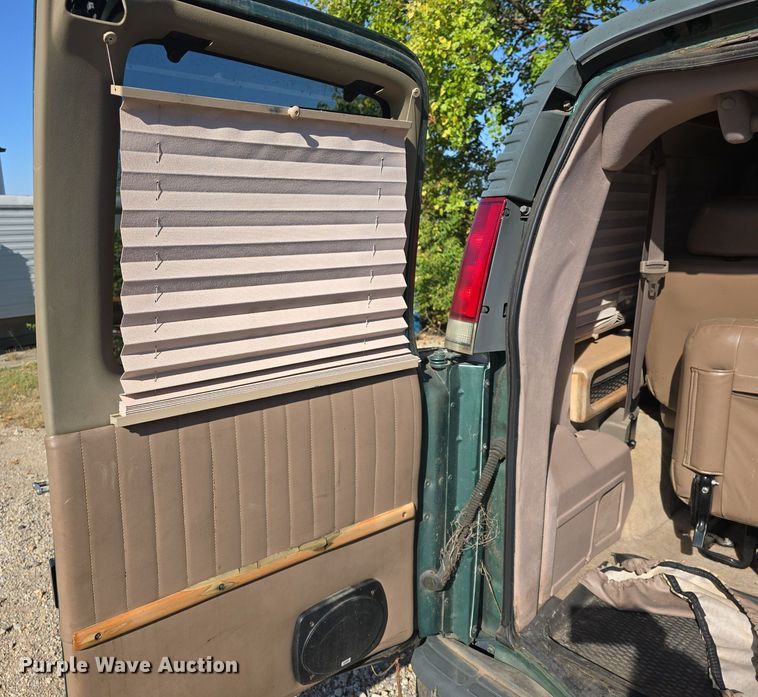 image for item DQ5188 1999 Chevy  Express G1500 van
