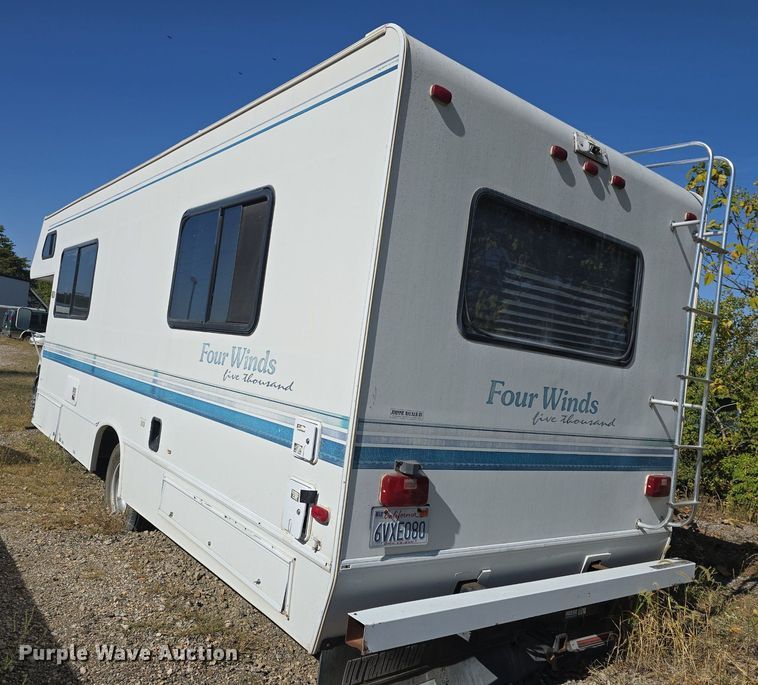 image for item DQ5193 1997 Ford E350 Four Winds 5000 RV