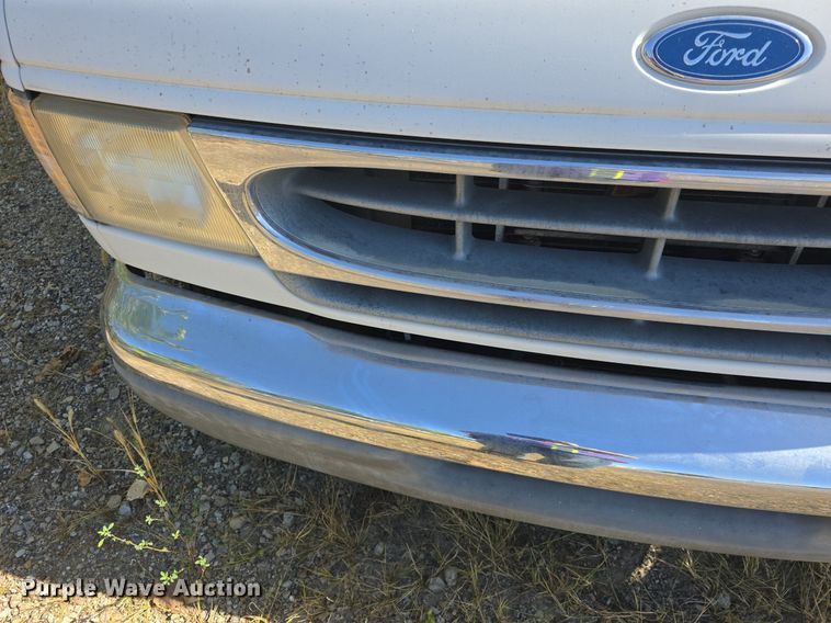 image for item DQ5193 1997 Ford E350 Four Winds 5000 RV