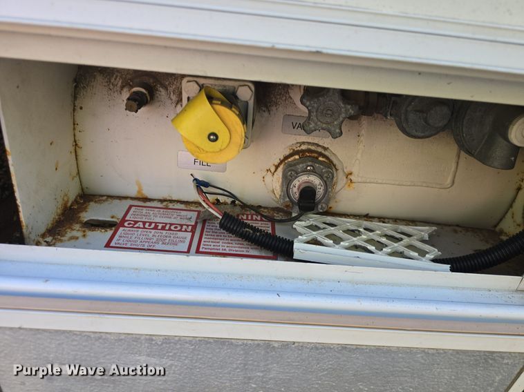 image for item DQ5193 1997 Ford E350 Four Winds 5000 RV