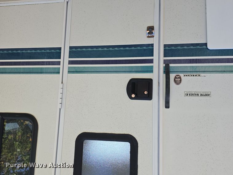 image for item DQ5193 1997 Ford E350 Four Winds 5000 RV