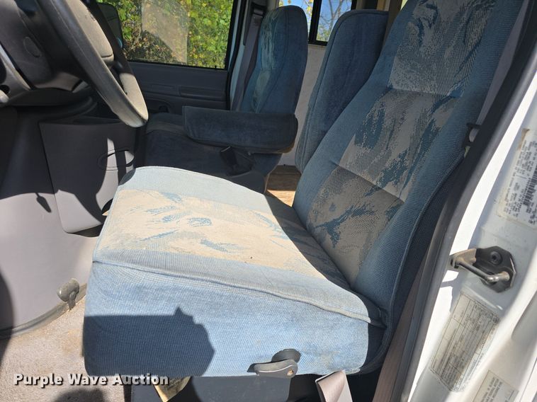 image for item DQ5193 1997 Ford E350 Four Winds 5000 RV