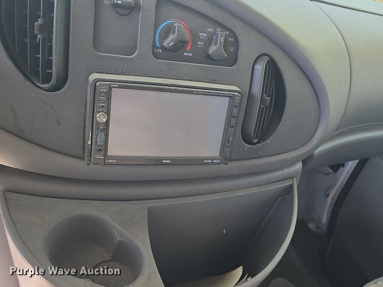 image for item DQ5193 1997 Ford E350 Four Winds 5000 RV