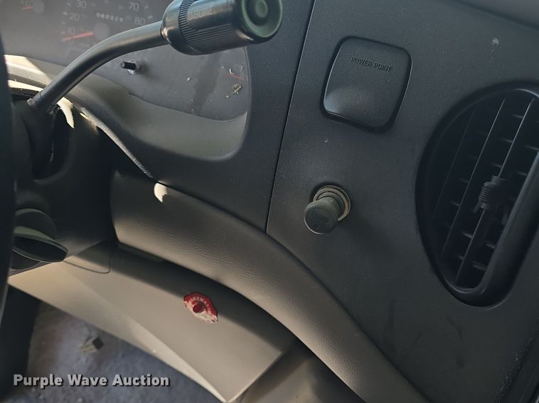 image for item DQ5193 1997 Ford E350 Four Winds 5000 RV