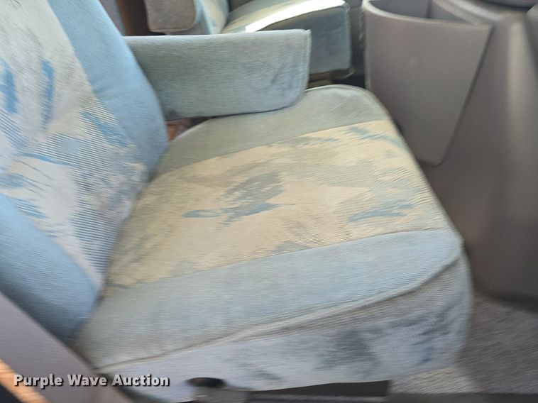 image for item DQ5193 1997 Ford E350 Four Winds 5000 RV