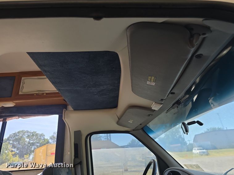 image for item DQ5193 1997 Ford E350 Four Winds 5000 RV