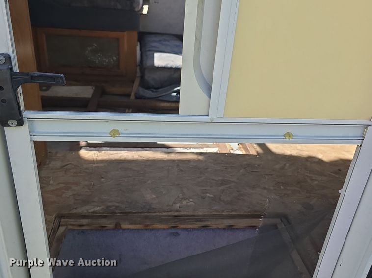 image for item DQ5193 1997 Ford E350 Four Winds 5000 RV