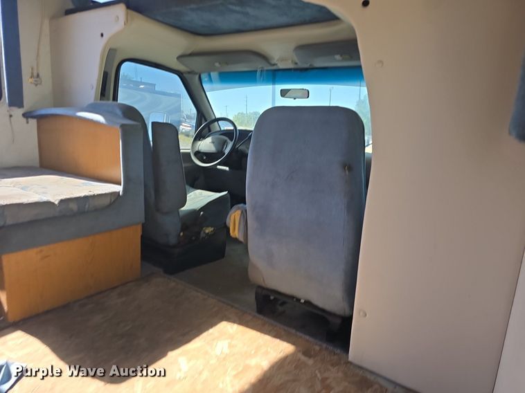 image for item DQ5193 1997 Ford E350 Four Winds 5000 RV