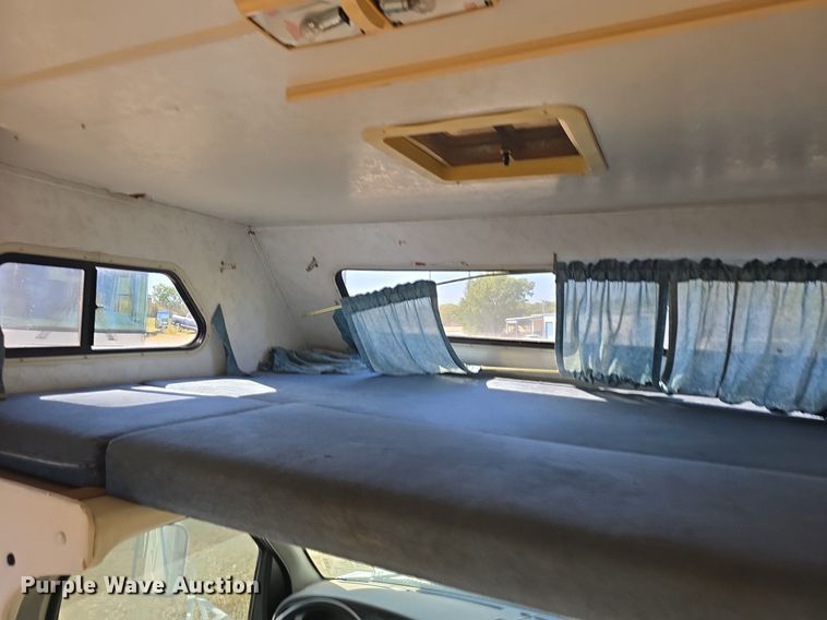 image for item DQ5193 1997 Ford E350 Four Winds 5000 RV