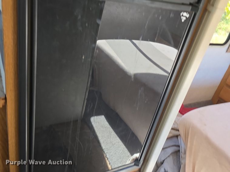 image for item DQ5193 1997 Ford E350 Four Winds 5000 RV