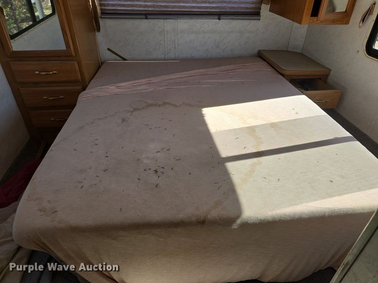 image for item DQ5193 1997 Ford E350 Four Winds 5000 RV