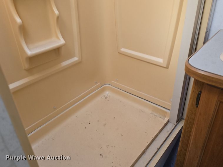 image for item DQ5193 1997 Ford E350 Four Winds 5000 RV