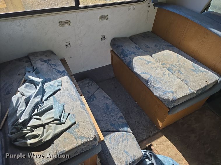 image for item DQ5193 1997 Ford E350 Four Winds 5000 RV