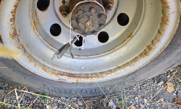 image for item DQ5193 1997 Ford E350 Four Winds 5000 RV