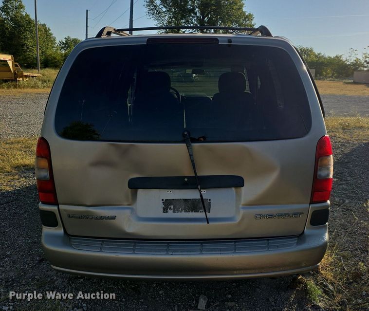 image for item DQ5195 2002 Chevrolet Venture LS van