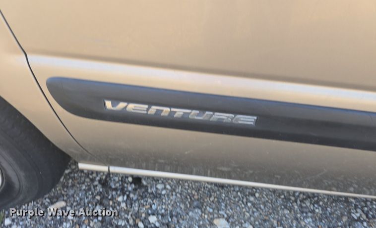 image for item DQ5195 2002 Chevrolet Venture LS van