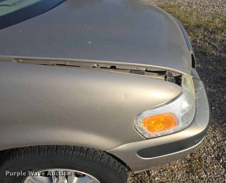 image for item DQ5195 2002 Chevrolet Venture LS van