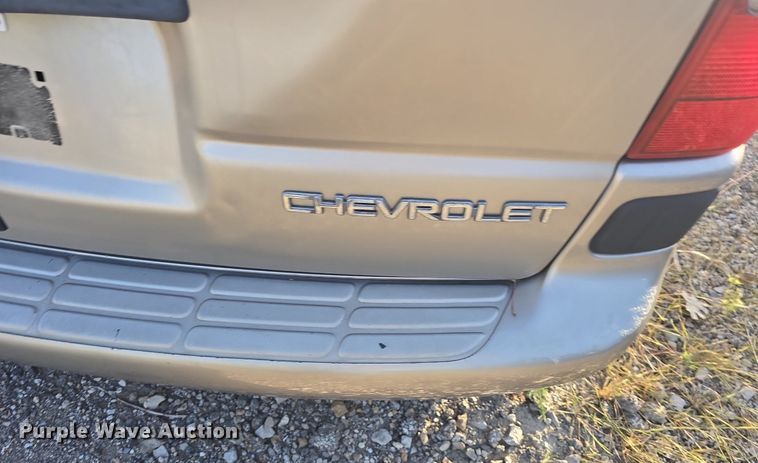 image for item DQ5195 2002 Chevrolet Venture LS van