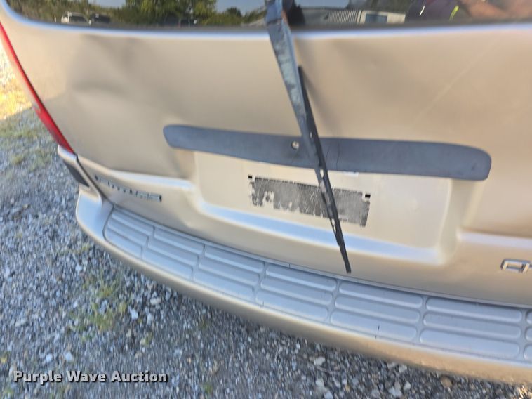 image for item DQ5195 2002 Chevrolet Venture LS van