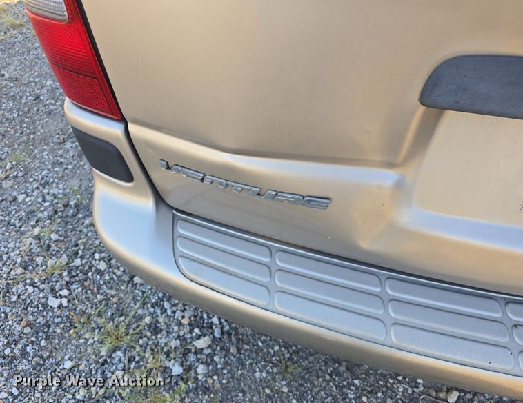 image for item DQ5195 2002 Chevrolet Venture LS van