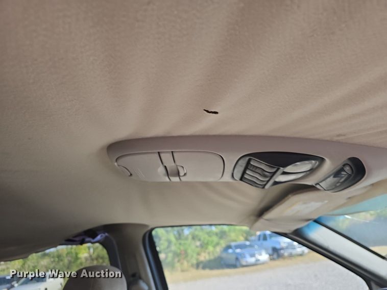 image for item DQ5195 2002 Chevrolet Venture LS van