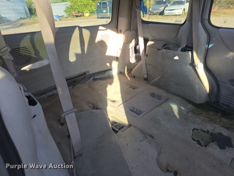 image for item DQ5195 2002 Chevrolet Venture LS van