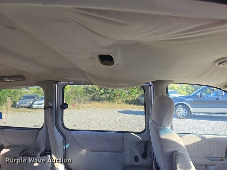 image for item DQ5195 2002 Chevrolet Venture LS van