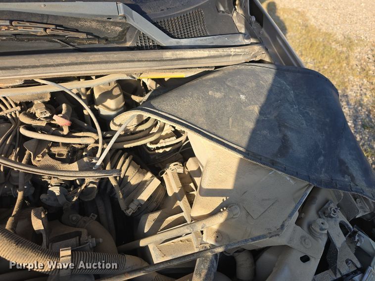 image for item DQ5195 2002 Chevrolet Venture LS van