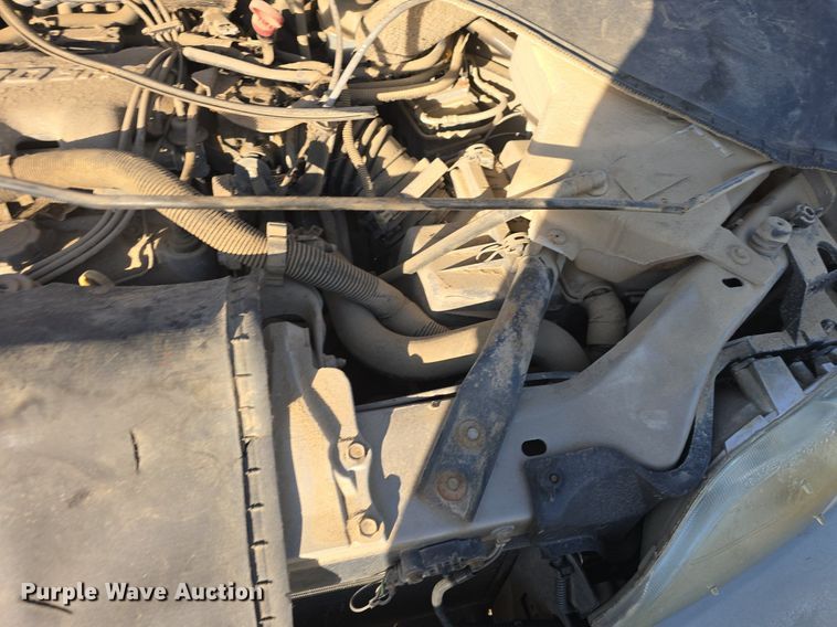 image for item DQ5195 2002 Chevrolet Venture LS van