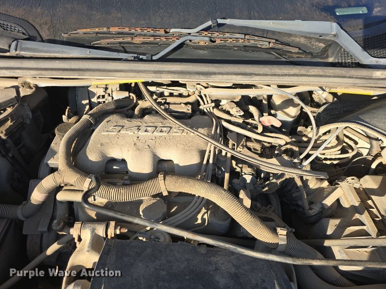 image for item DQ5195 2002 Chevrolet Venture LS van