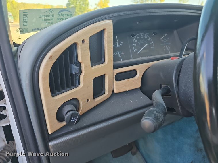 image for item DQ5201 1994 Ford  Mark II Econoline  van