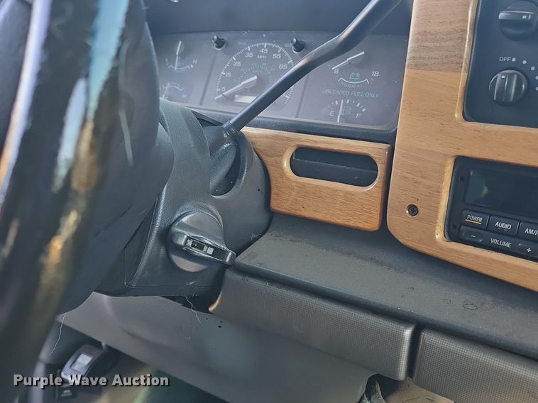 image for item DQ5201 1994 Ford  Mark II Econoline  van