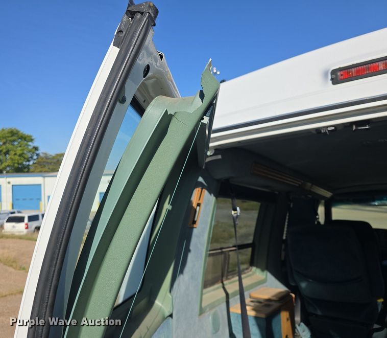 image for item DQ5201 1994 Ford  Mark II Econoline  van