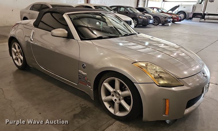 image for item DQ5206 2004 Nissan  350Z convertible