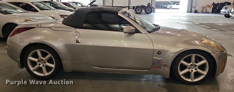 image for item DQ5206 2004 Nissan  350Z convertible