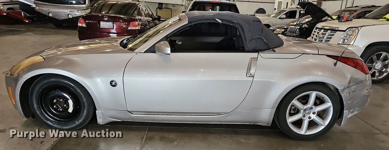 image for item DQ5206 2004 Nissan  350Z convertible