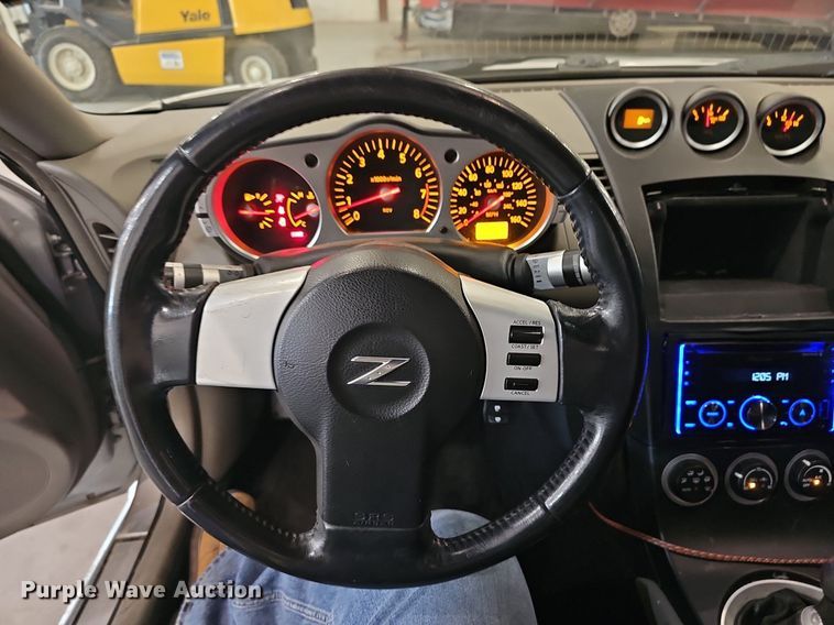 image for item DQ5206 2004 Nissan  350Z convertible