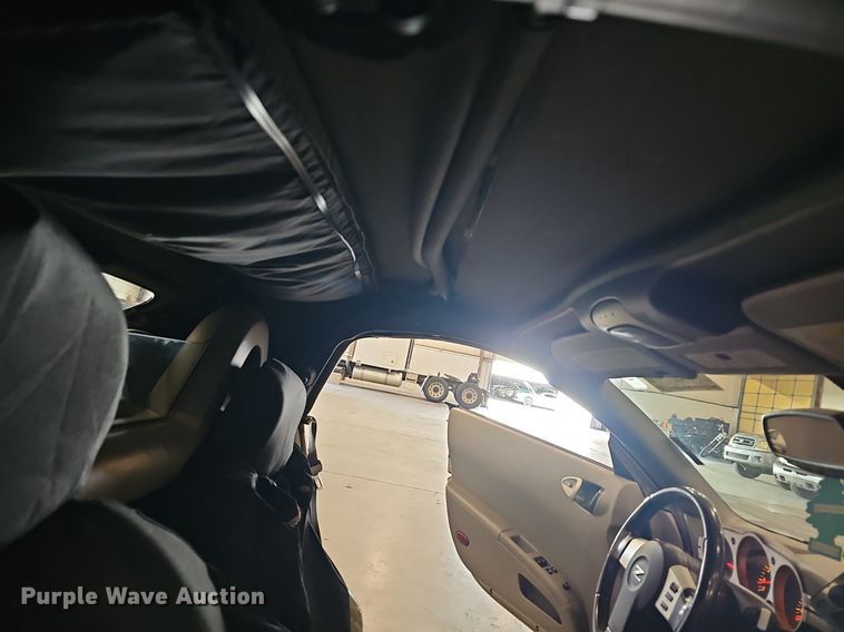 image for item DQ5206 2004 Nissan  350Z convertible