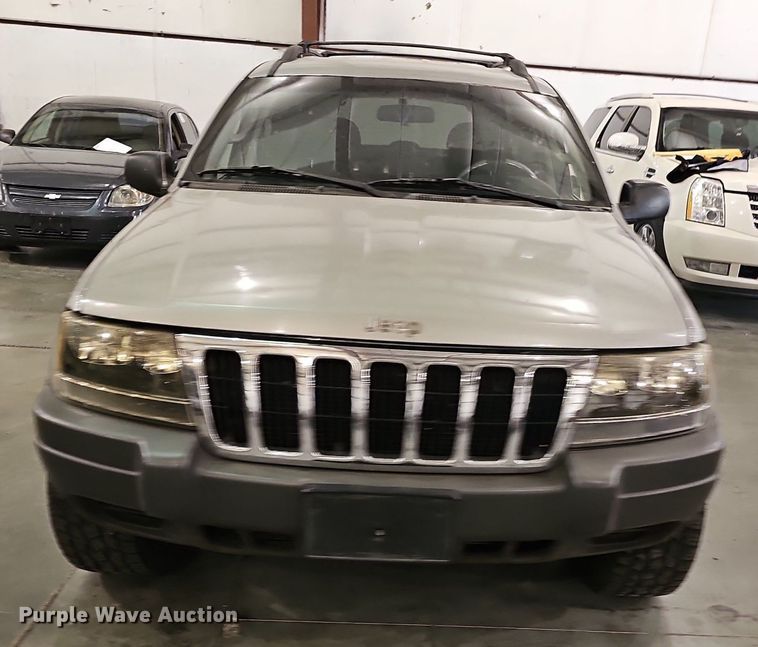 image for item DQ5207 2002 Jeep  Grand Cherokee Laredo SUV