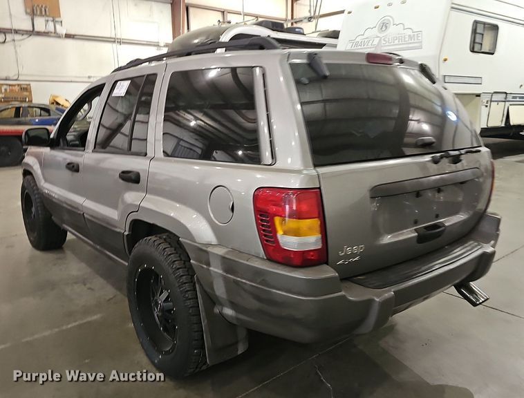 image for item DQ5207 2002 Jeep  Grand Cherokee Laredo SUV