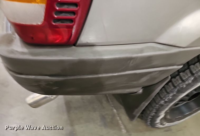 image for item DQ5207 2002 Jeep  Grand Cherokee Laredo SUV