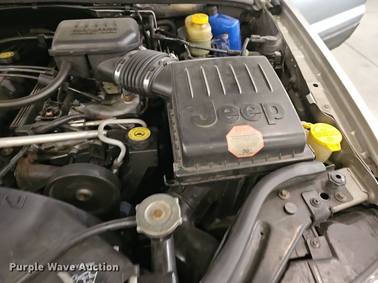 image for item DQ5207 2002 Jeep  Grand Cherokee Laredo SUV